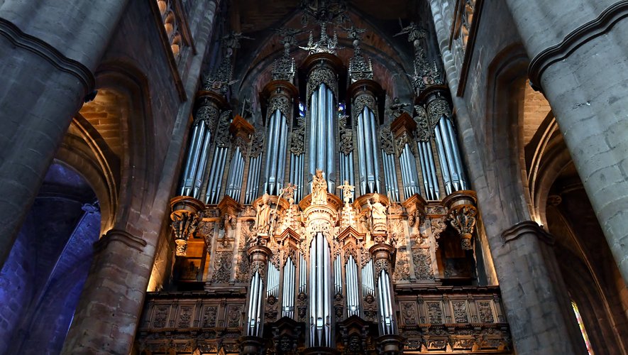 CULTURE 12 / ORGUE DE LA CATHEDRALE NOTRE DAME DE RODEZ / ORGANISTE